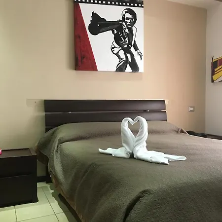 Studio83 Nocleg ze śniadaniem Pompeja