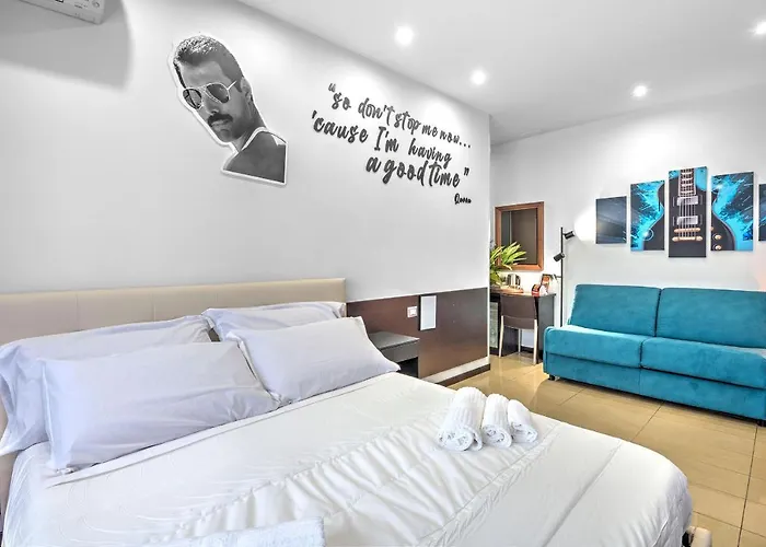 Couette-café Studio83