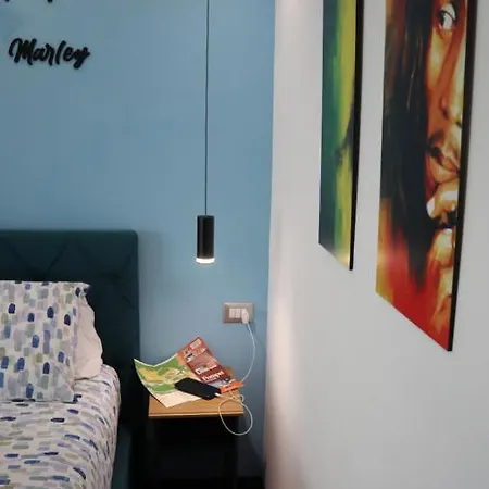 Studio83 Bed and Breakfast 4*