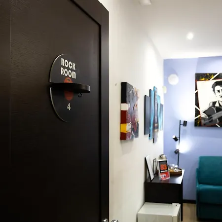 Alojamento de Acomodação e Pequeno-almoço Studio83 Pompeia