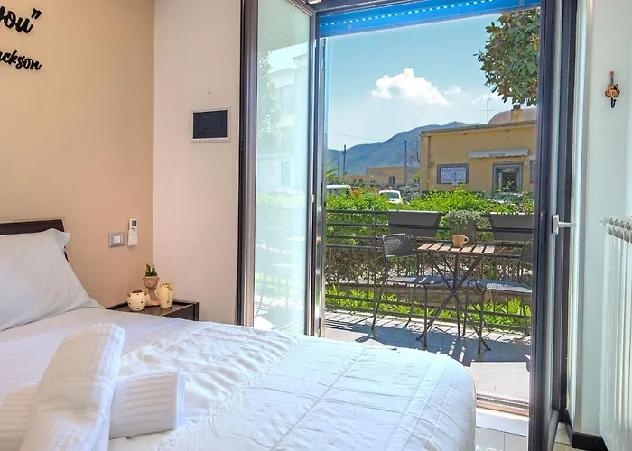 Studio83 Alojamento de Acomodação e Pequeno-almoço Pompeia