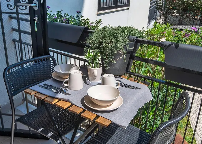 Studio83 Bed & Breakfast 4*