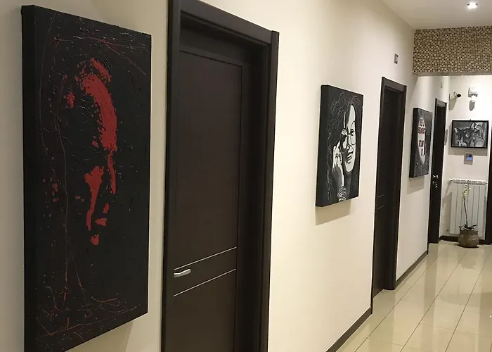 Bed & Breakfast Studio83